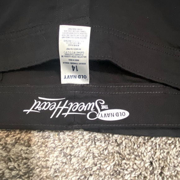 NWOT. Old Navy Sweat Heart jeans black size 14 - Picture 3 of 3